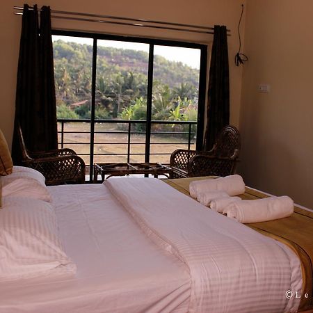 Lotus Beach Resort Гокарна Екстериор снимка