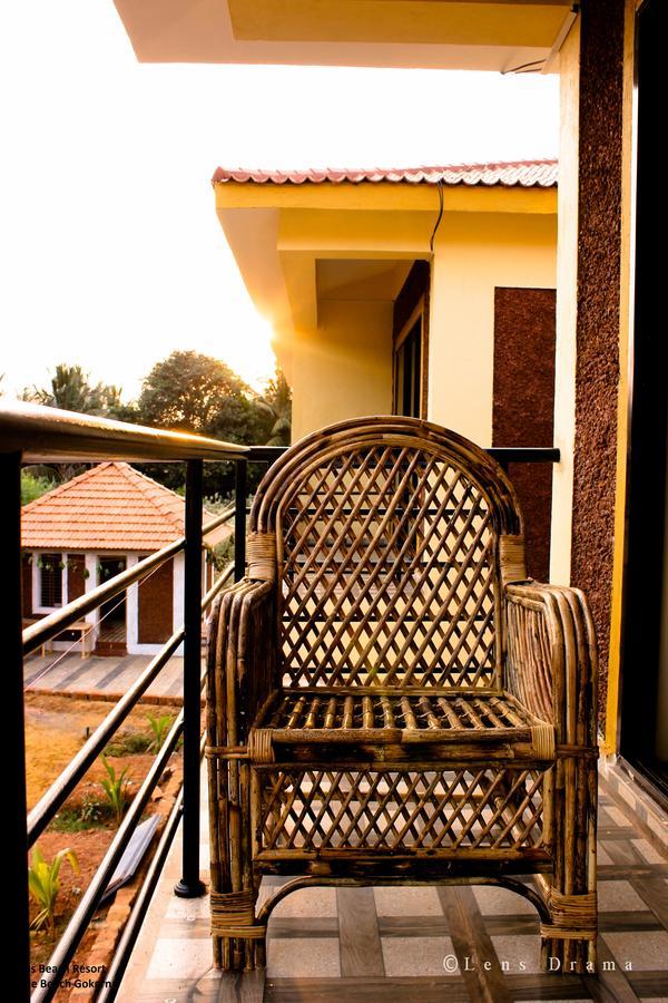 Lotus Beach Resort Гокарна Екстериор снимка